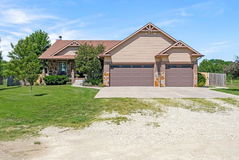 21249 Meadowlark Rd, Douglass, KS 67039