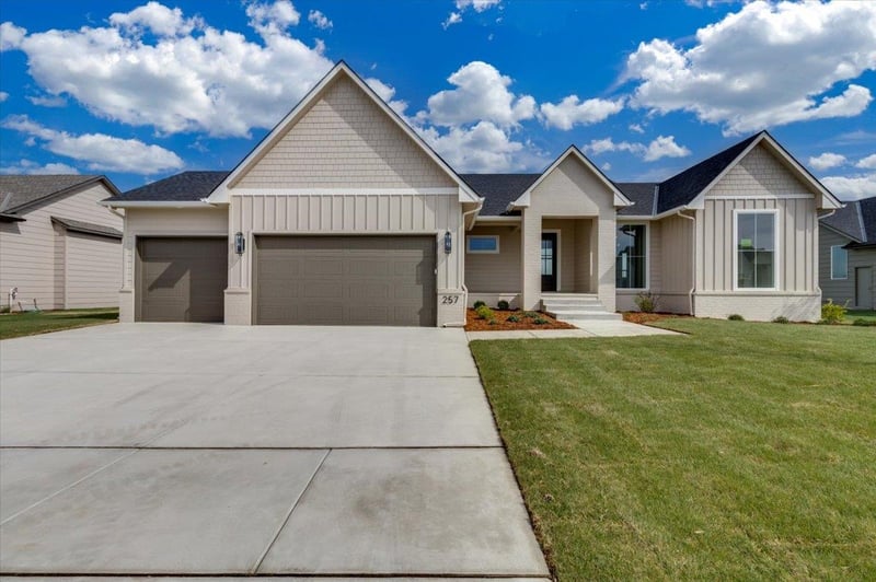 257 Ciderbluff Ct, Wichita, KS 67052