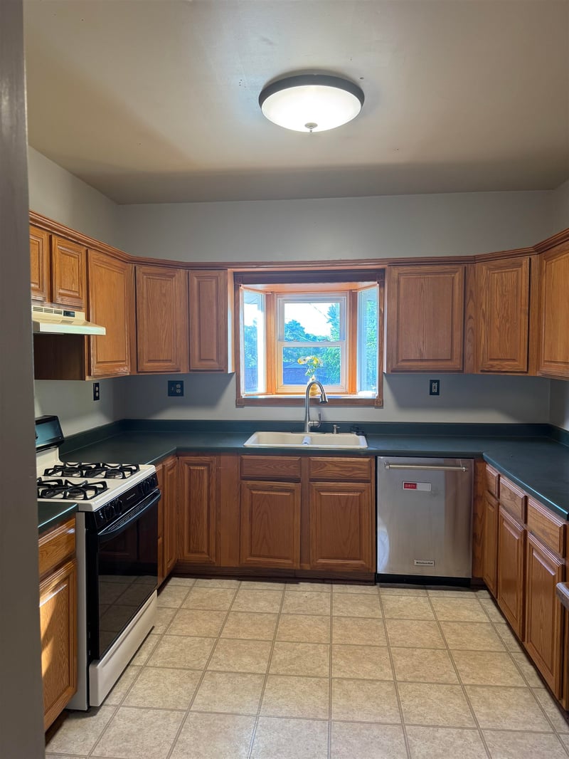 1710 Fowler, Winfield, KS 67156