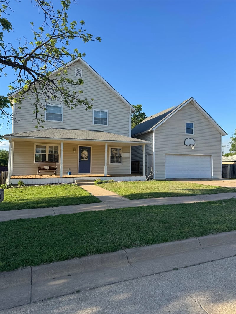 1710 Fowler, Winfield, KS 67156