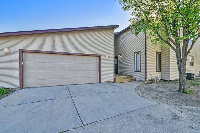 2403 Walden Dr #202, Wichita, KS 67226
