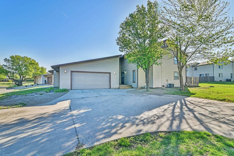 2403 Walden Dr #202, Wichita, KS 67226