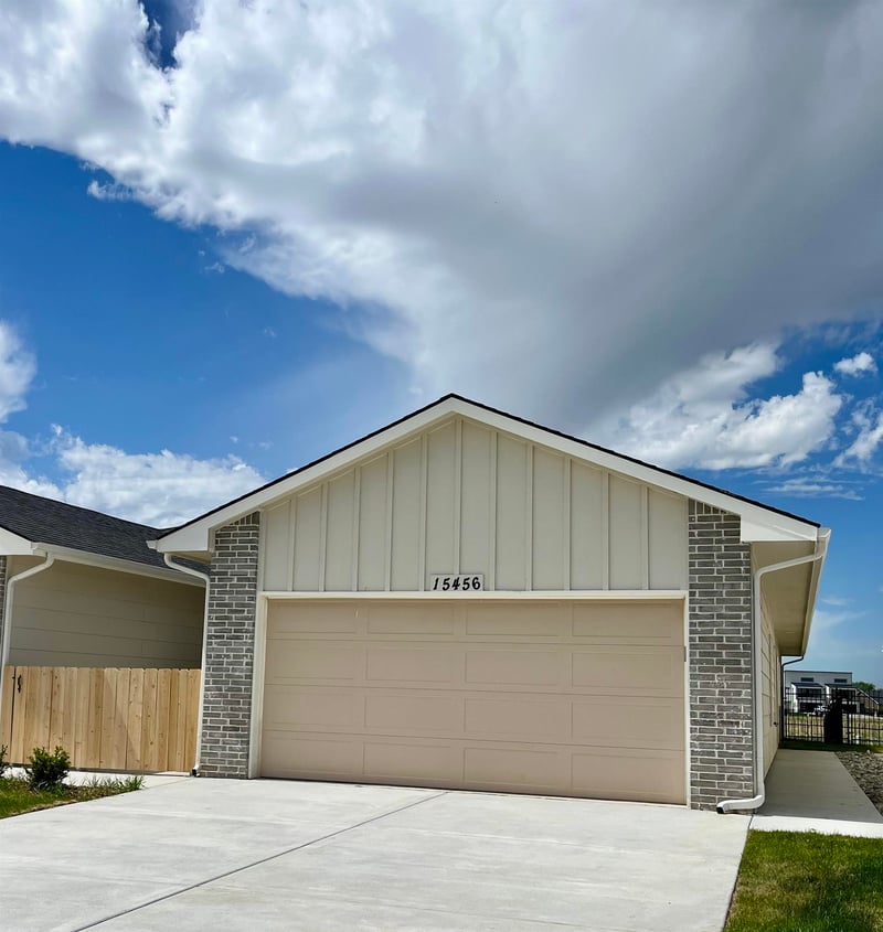 15456 Josephine St, Goddard, KS 67052