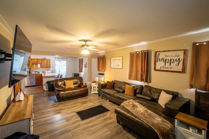 220 12th St, Concordia, KS 66901