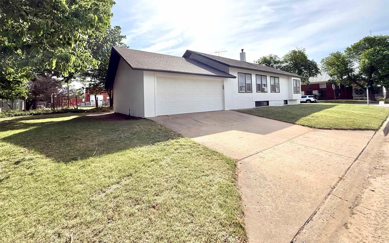 142 Ave B, Attica, KS 67009