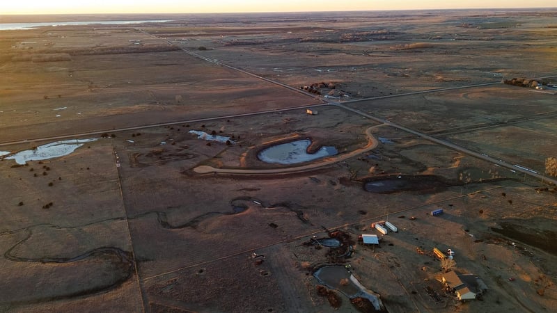 Silver Lake Rd, Haven, KS 67543