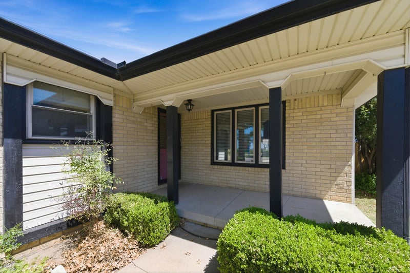 2132 Mccomas , Wichita, KS 67203