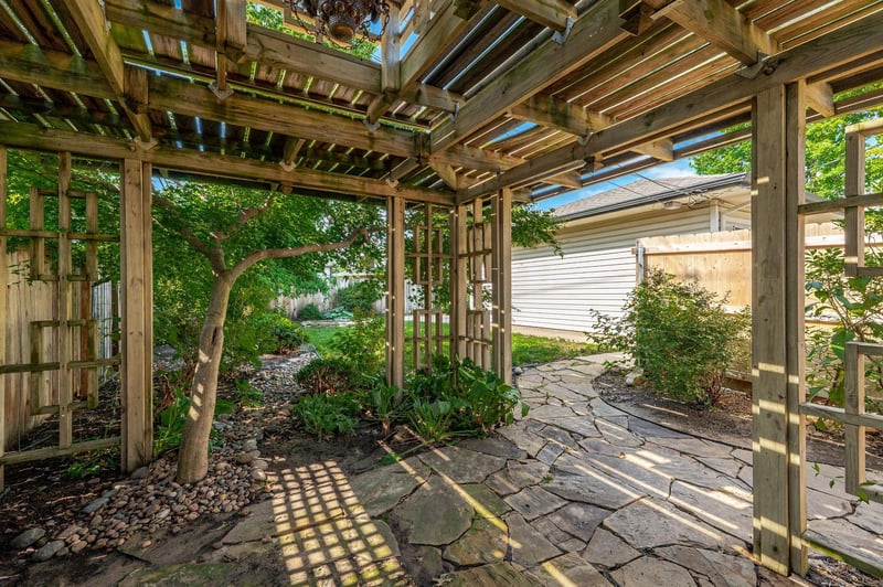 2132 Mccomas , Wichita, KS 67203