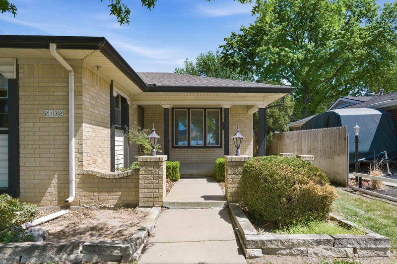 2132 Mccomas , Wichita, KS 67203