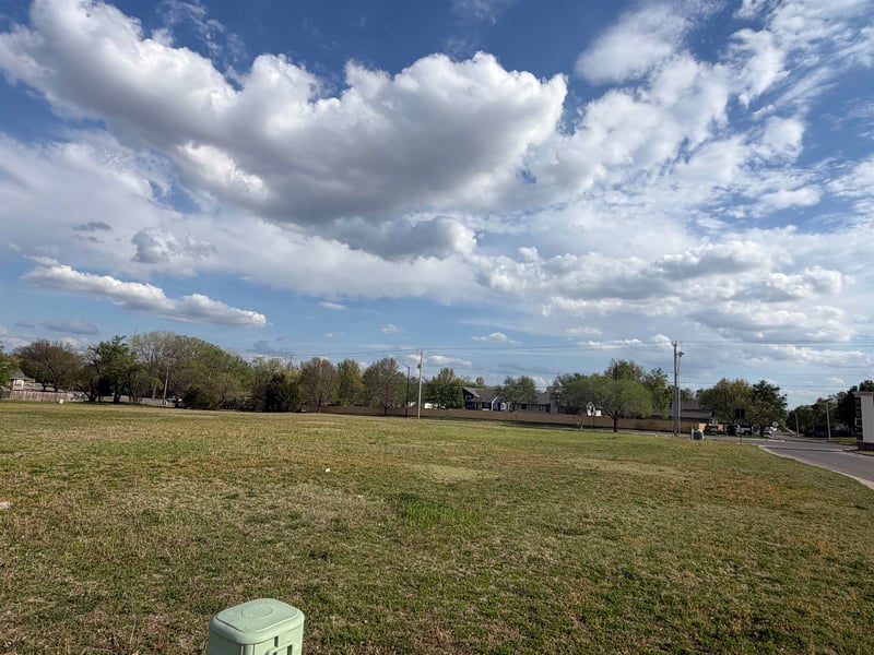 000 Klein Cir, Derby, KS 67037