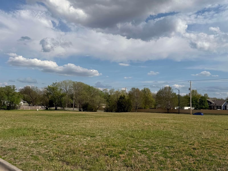 000 Klein Cir, Derby, KS 67037