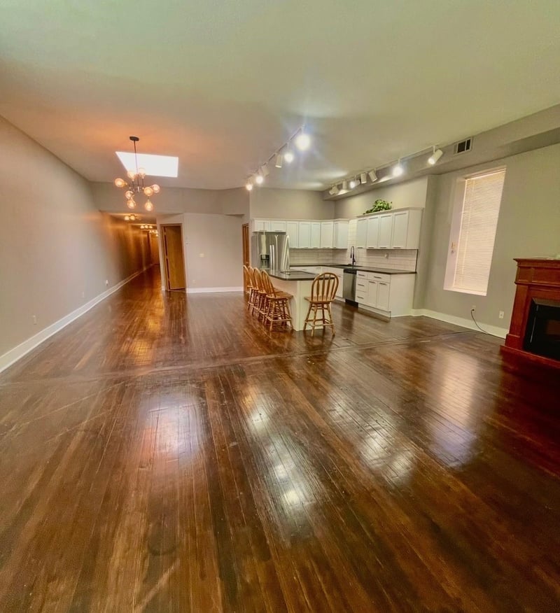 111-113 5th St, Salina, KS 67401
