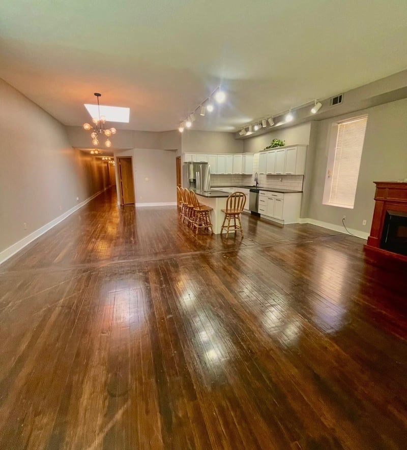 111-113 5th St, Salina, KS 67401