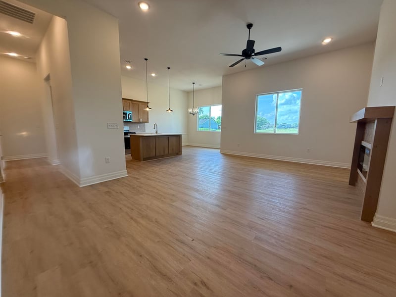 27 Kingdom Ct, Goddard, KS 67052