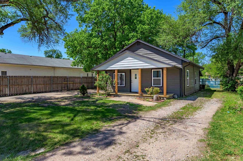 3237 N Market St, Wichita, KS 67219