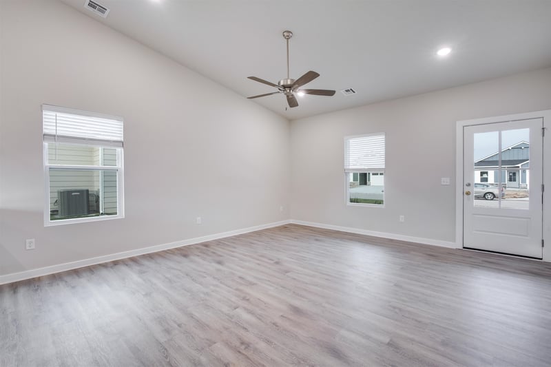 1786 Redbud Ln, Goddard, KS 67052