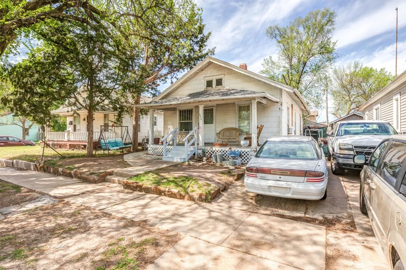 446 College Ave, Salina, KS 67401