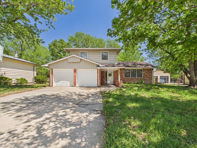 310 Colby St, Valley Center, KS 67147