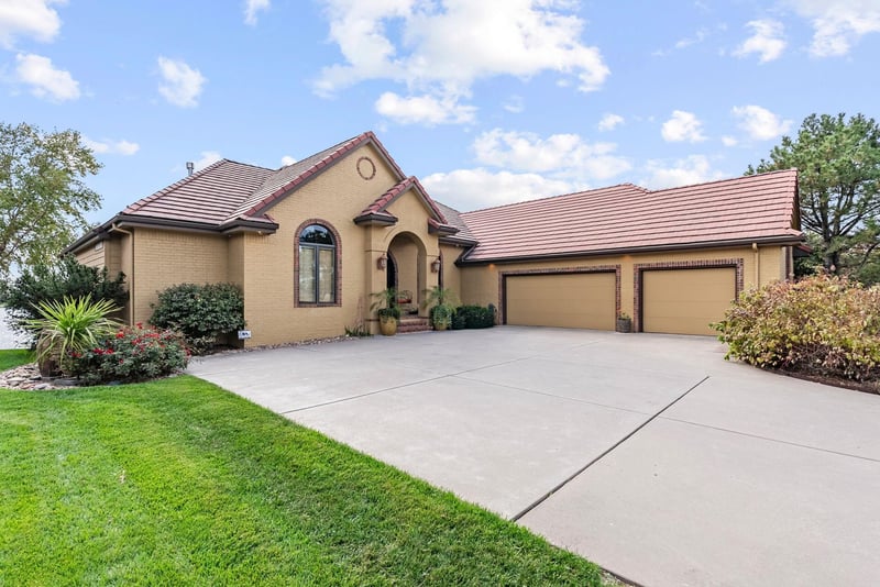 1829 W Harborlight St, Wichita, KS 67204