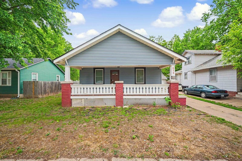 813 Elm St, Salina, KS 67401