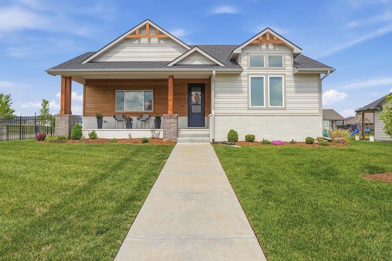 5184 N Brookstone, Bel Aire, KS 67226