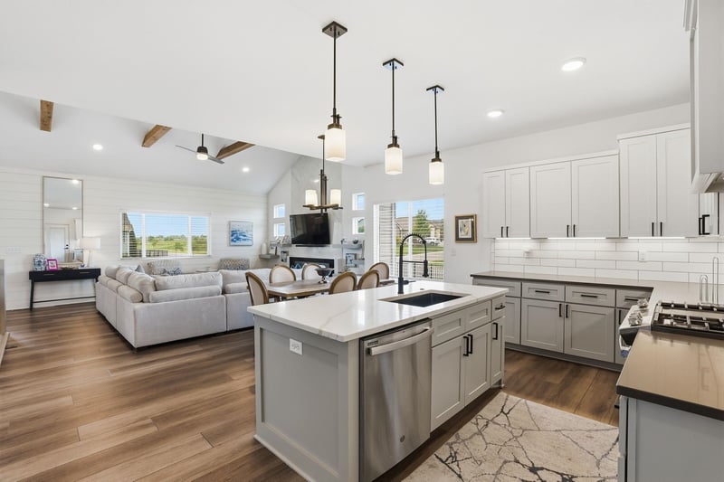 5184 N Brookstone, Bel Aire, KS 67226