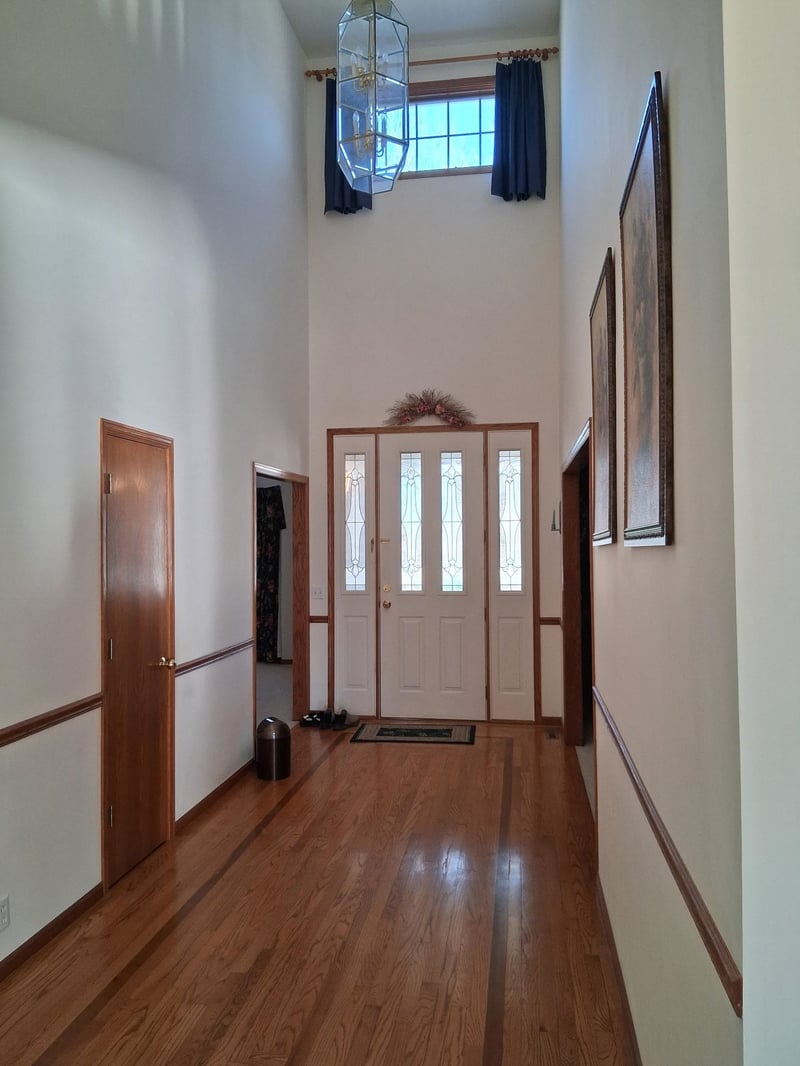 1250 Columbine Cr, Salina, KS 67401