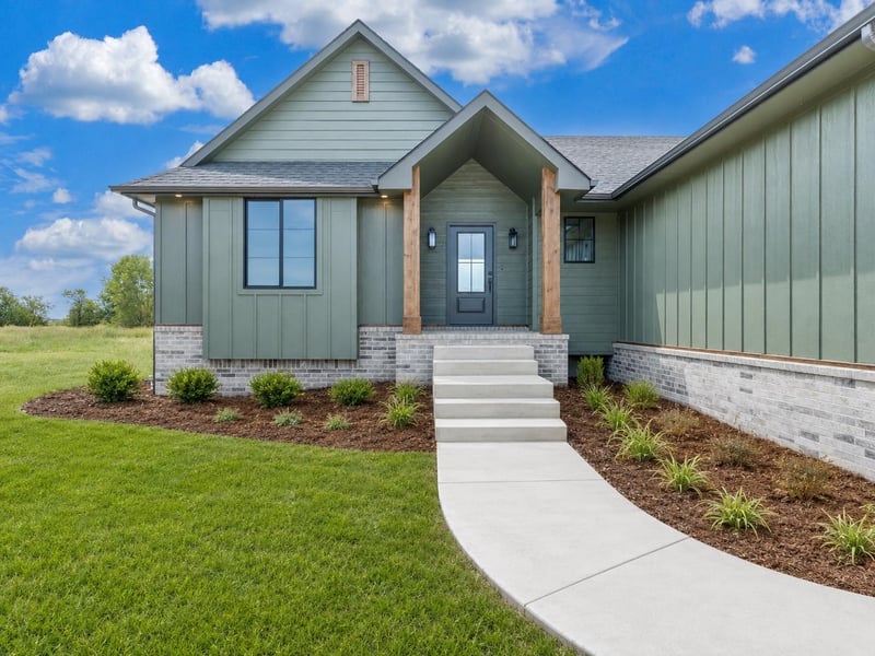 5865 St Paul Ct, Wichita, KS 67204