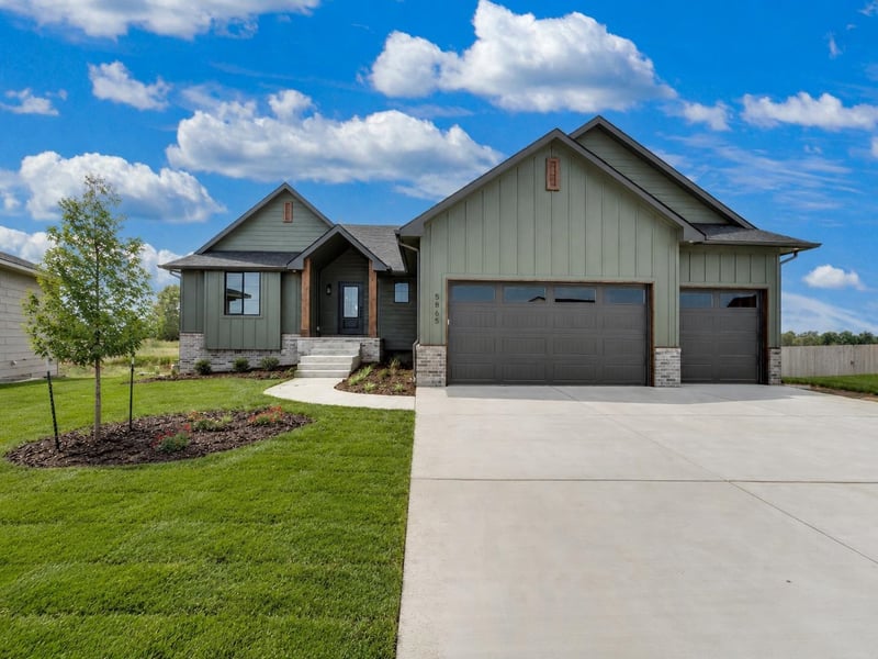 5865 St Paul Ct, Wichita, KS 67204