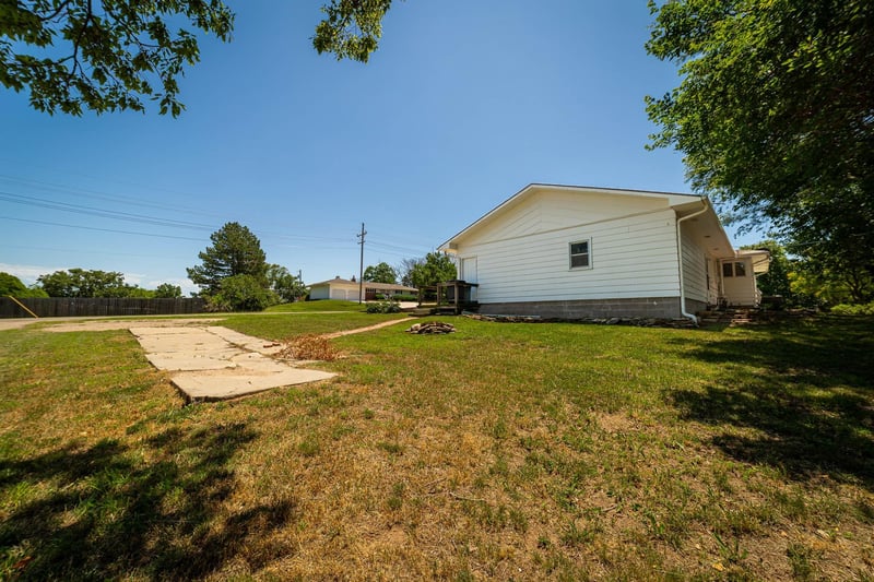 651 14th , Concordia, KS 66901