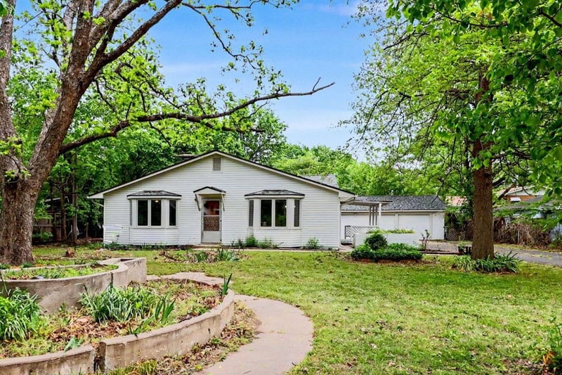 1830 S Chautauqua, Wichita, KS 67211