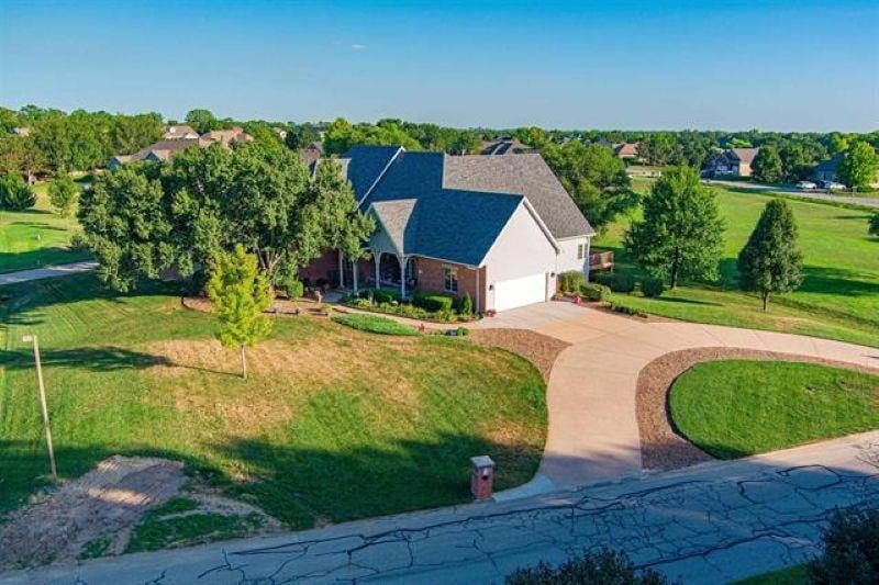 2475 Dundee Ln, Salina, KS 67401