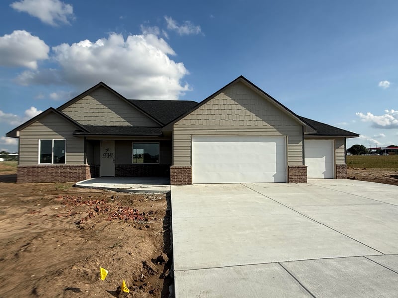 866 Main , Goddard, KS 67052