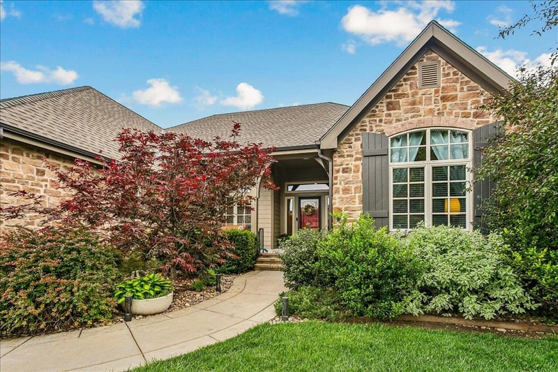 2276 N Williamsgate Ct, Wichita, KS 67228