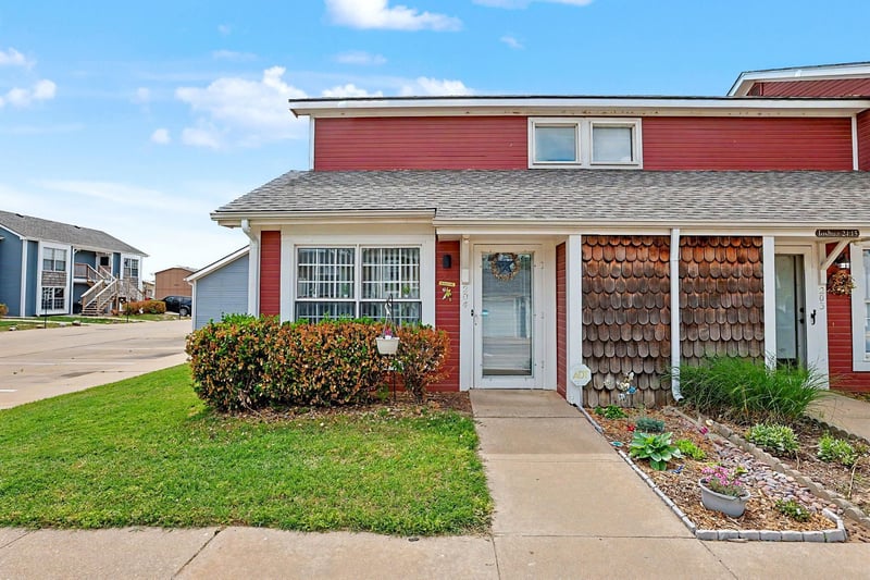 6725 W Shade #204 Unit 204, Wichita, KS 67212