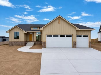 5915 N St Paul Ct, Wichita, KS 67204