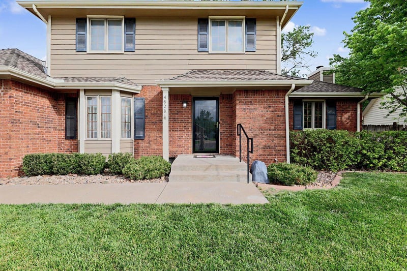 4628 N Farmstead Ct, Bel Aire, KS 67220