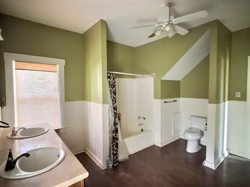 422 23rd Ave, Hutchinson, KS 67502