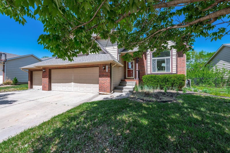 11236 Killarney Cir, Wichita, KS 67206