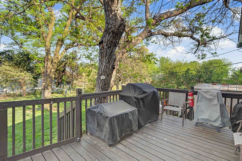 521 N Walnut St, Solomon, KS 67480