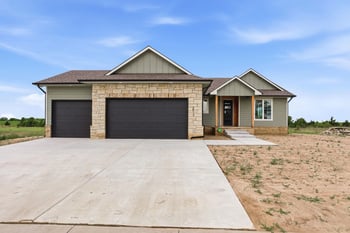 3513 S Bluelake St, Wichita, KS 67215