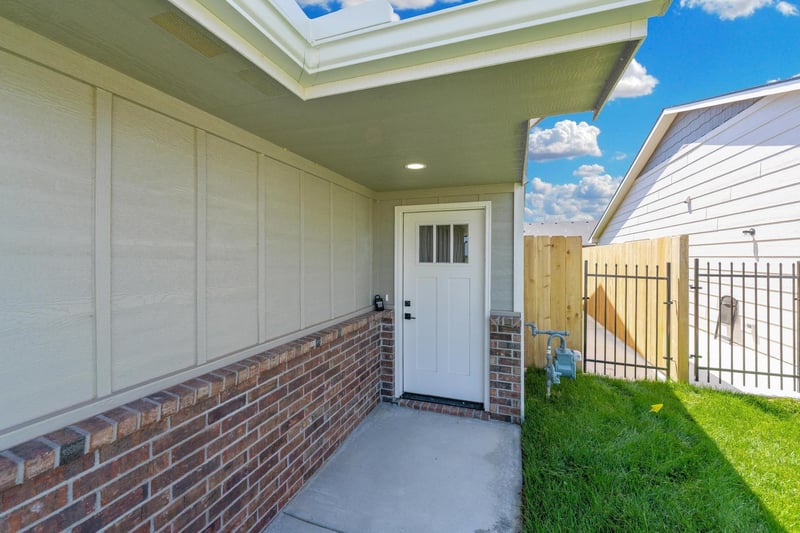 2885 Cedar Crest Ct, Wichita, KS 67215