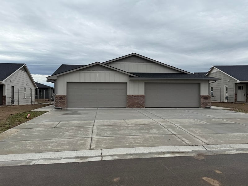2881 Cedar Crest Ct, Wichita, KS 67215