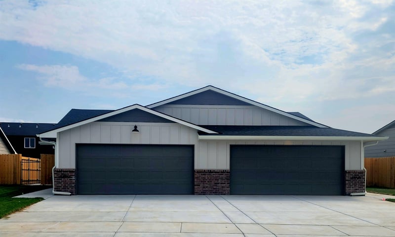 2873 Cedar Crest Ct, Wichita, KS 67215