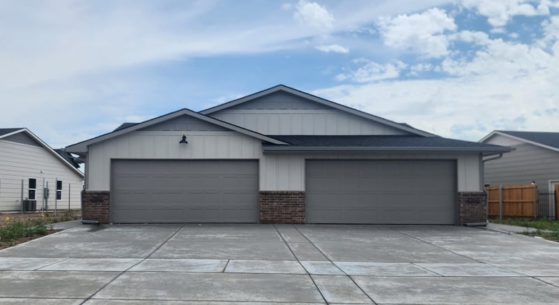 2869 Cedar Crest Ct, Wichita, KS 67215