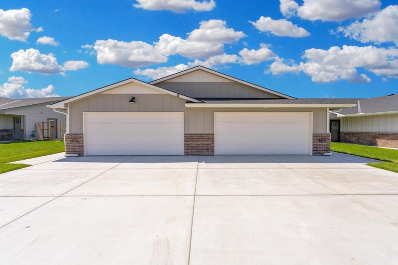 2865 Cedar Crest Ct, Wichita, KS 67215