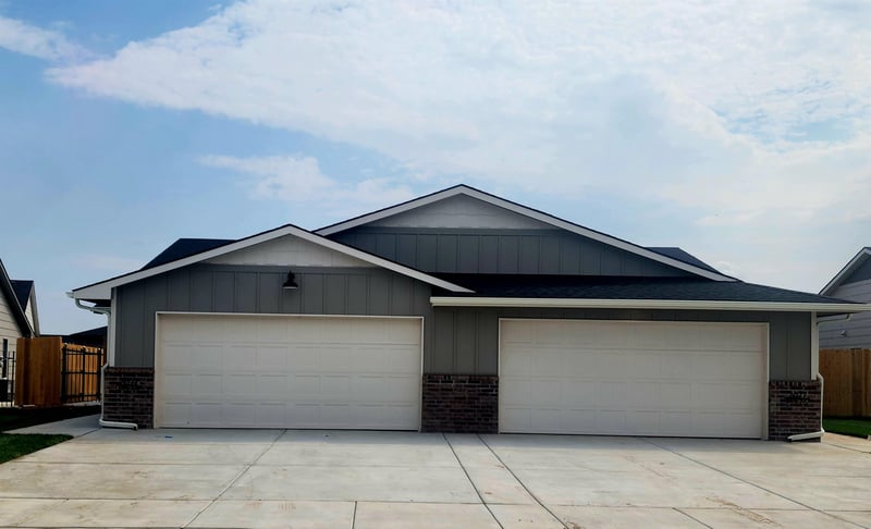 2877 Cedar Crest Ct, Wichita, KS 67215