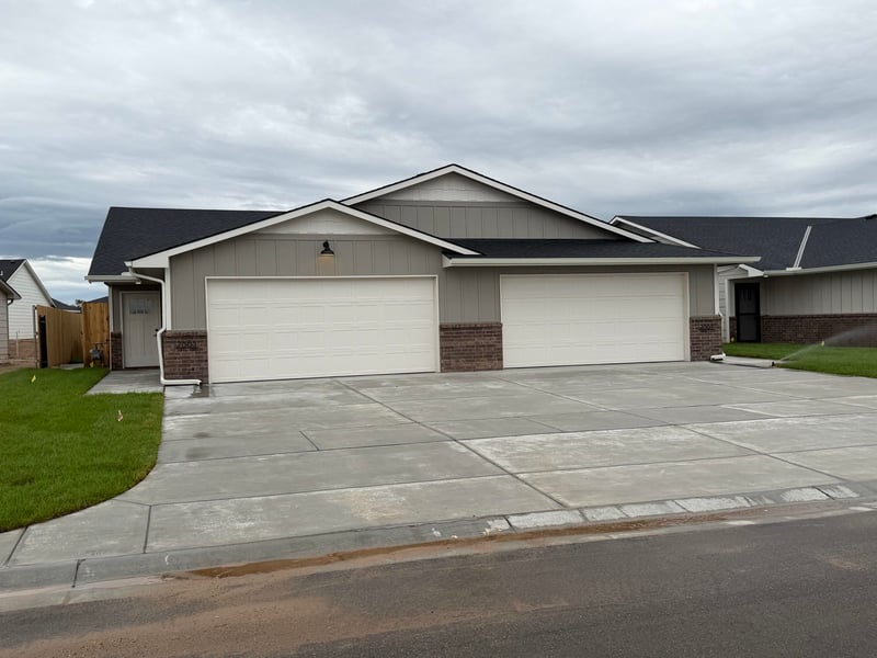 2865 Cedar Crest Ct, Wichita, KS 67215