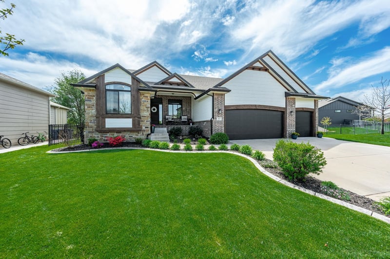 413 Cherry Oaks, Cheney, KS 67025