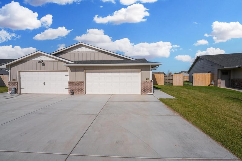 11828 W Graber Ct Unit 100-200, Wichita, KS 67215